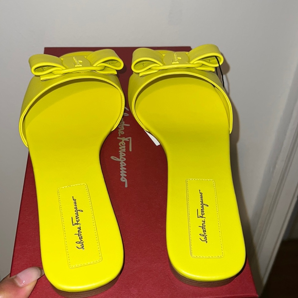 Ferragamo Vicky Leather Sandal